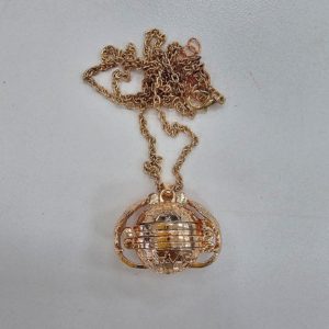 4 photo locket chain - Image 3